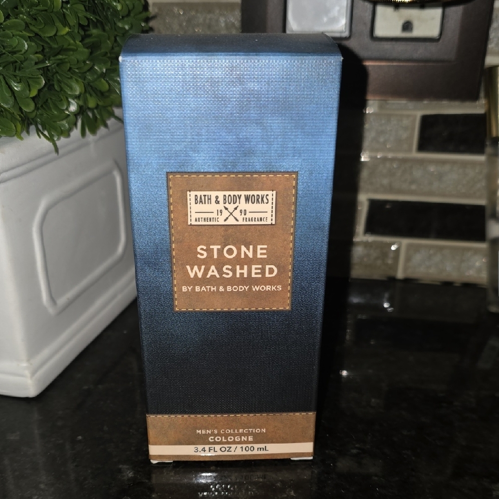 Bath & Body Works Stone Washed Cologne - Deep Blue and Brown